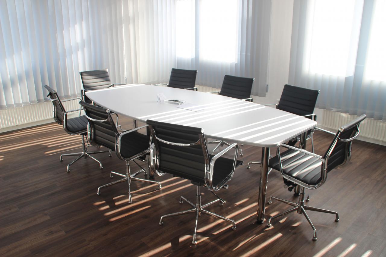 Image of board room from Pixabay
