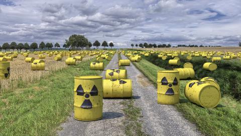 Image of hazardous waste by Dirk Rabe from Pixabay 