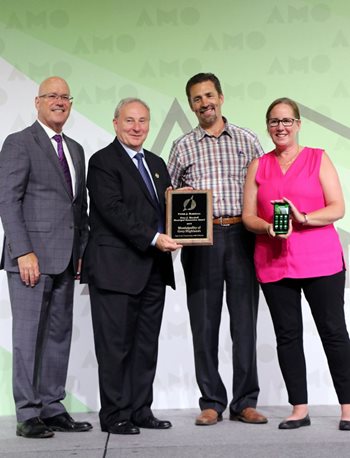 Congratulations to 2019 PJ Marshall award winner @cityofmarkham for innovation in ensuring that used clothing benefits local charities, rather than ending up in landfill. Saves money, helps the community and the planet.