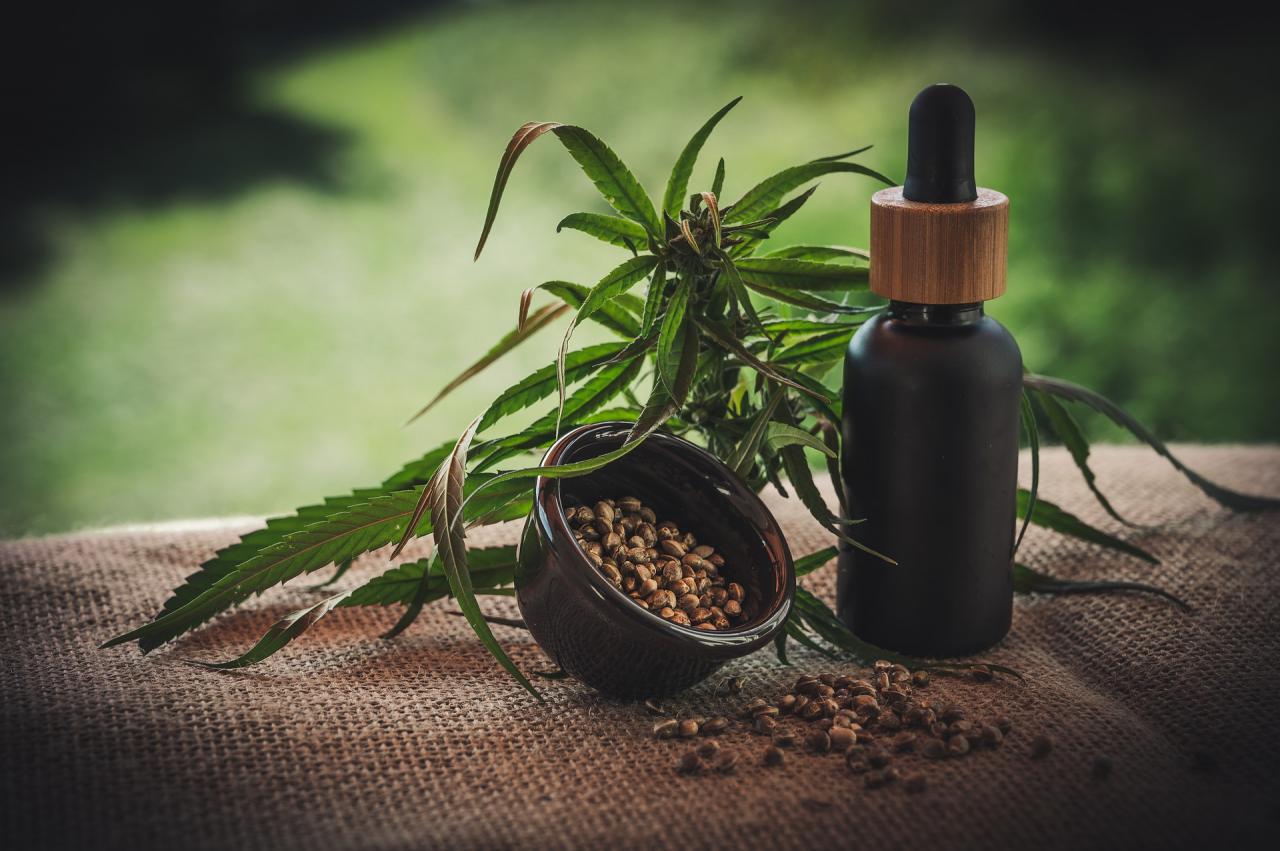 Cannabis and CBD oil from Pixabay