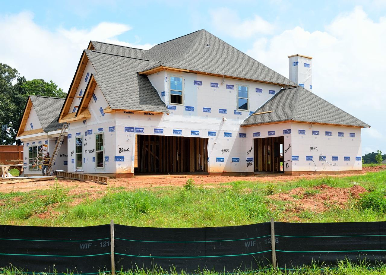 Image of home in construction courtesy of pixabay