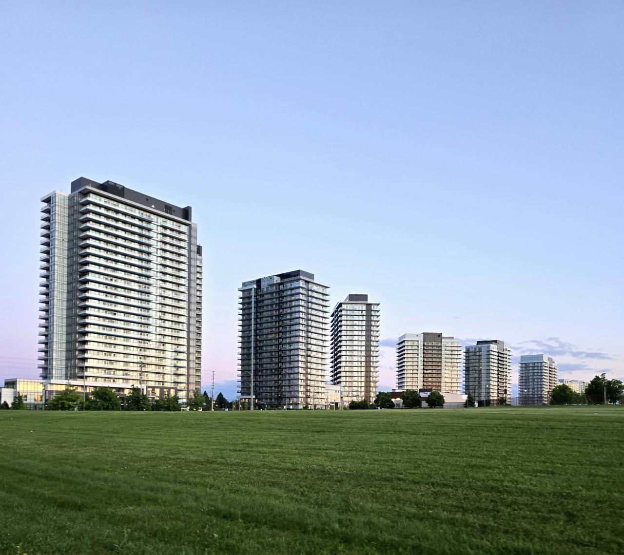Image of a series of condominiums in Mississauga courtesy of CGXL Media through Unsplash.