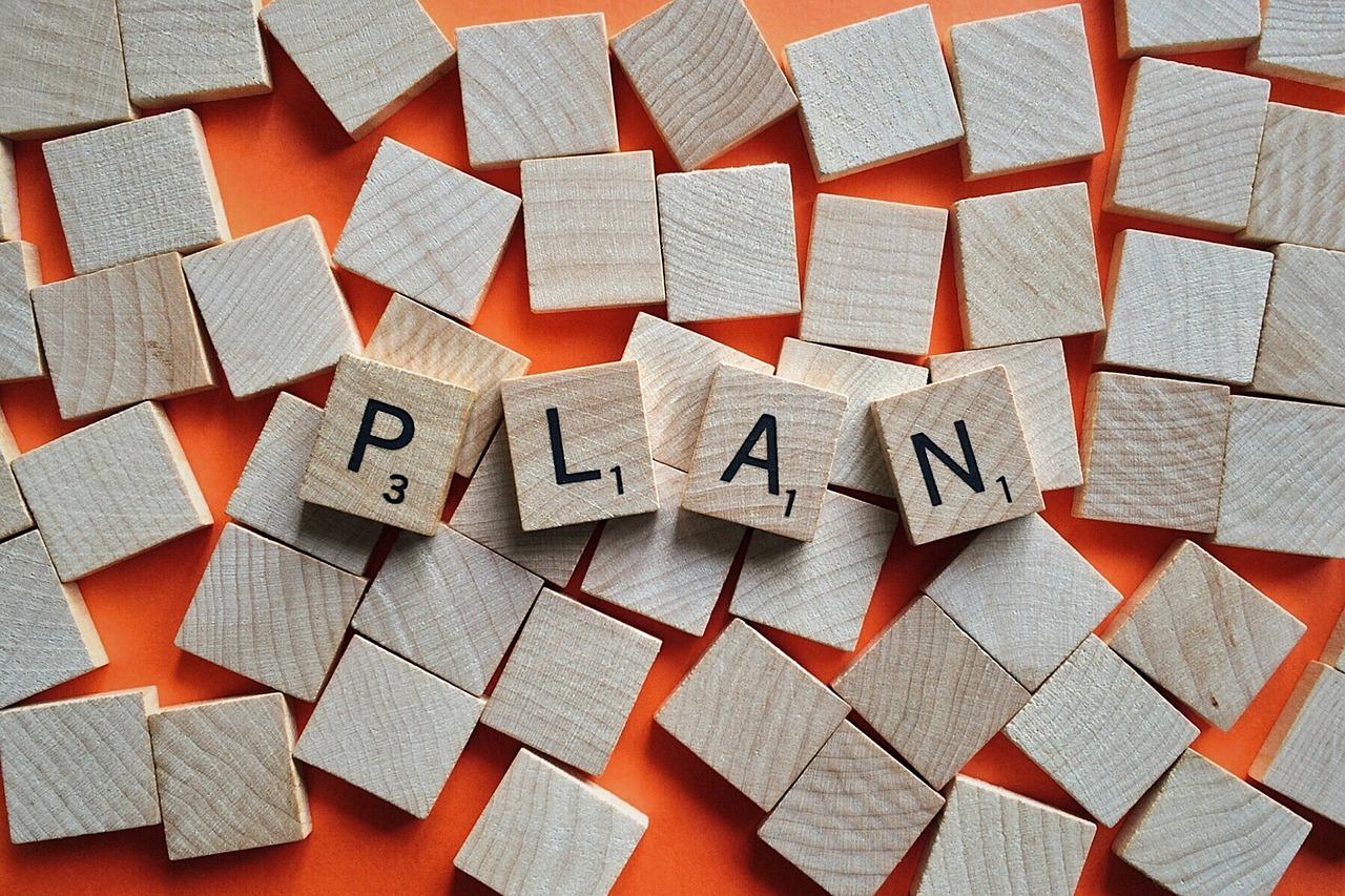 Plan Image by Wokandapix from Pixabay