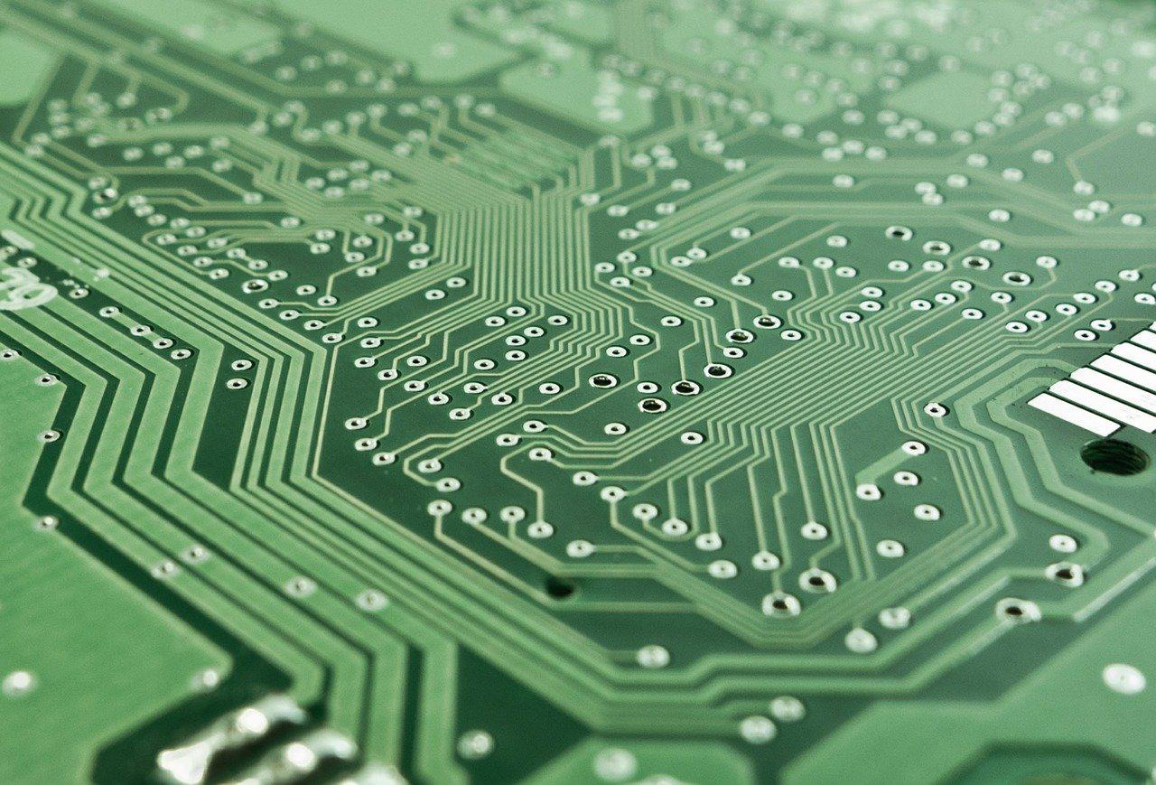 Image of Electronics by Michael Schwarzenberger from Pixabay 