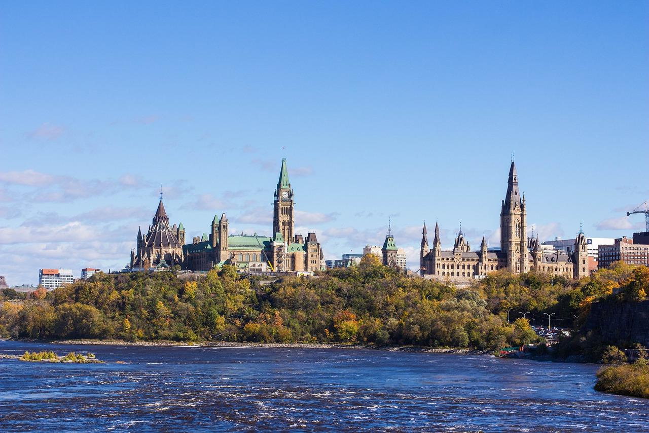  Ottawa Parliament Image by Edna Rabago from Pixabay