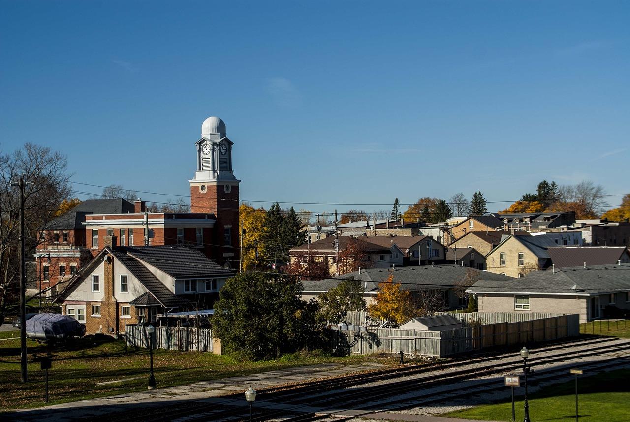 Nondescript image of a small town in Ontario