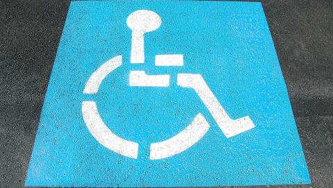 Image of handicap parking sign from Pixabay