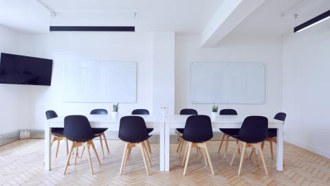 Image of an empty boardroom