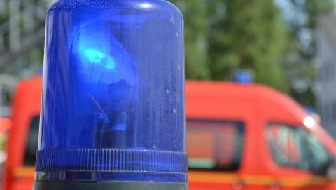image of flashing light on emergency vehicle